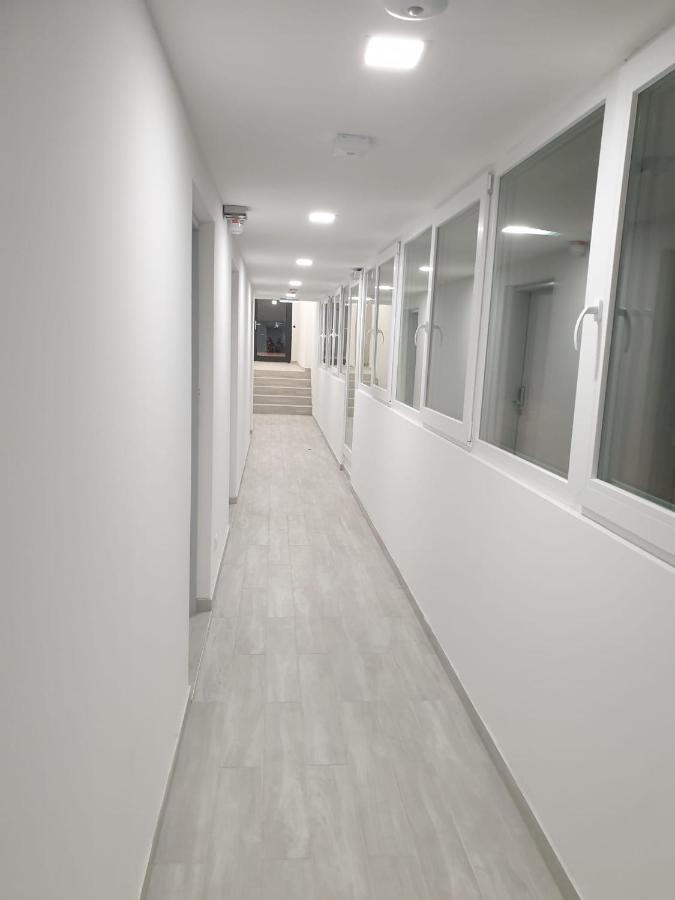 Betariel'Com Akh University Виена Екстериор снимка